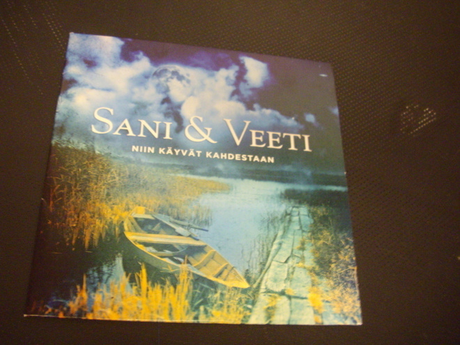 SANI & VEETI: Niin käyvät kahdestaan CDS ( Sis.postikulut )