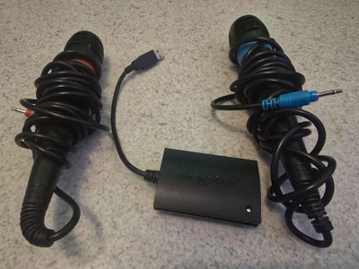 Singstar langattomat mikrofonit