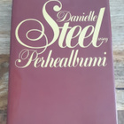 Danielle Steel - Perhealbumi - pikkukuva 1