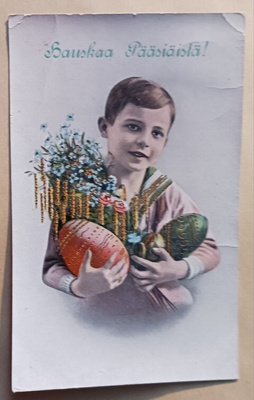 Pikkuherralla koristeltuja Pääsiäismunia ja kukkia, p. 1920