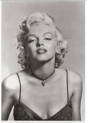 kortti °/** Marilyn Monroe tai Marlene Dietrich - erilaisia