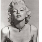 kortti °/** Marilyn Monroe tai Marlene Dietrich - erilaisia - pikkukuva 1
