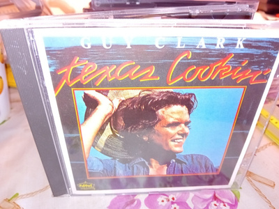 CD Guy Clark : texas cookin ( SIS POSTIKULU )
