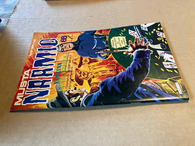MUSTANAAMIO 10/1985 HYVÄ