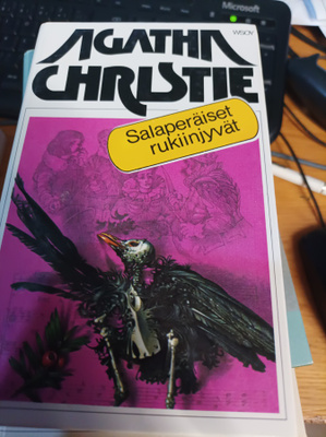 Agatha Christie Salaperäiset rukiinjyvät