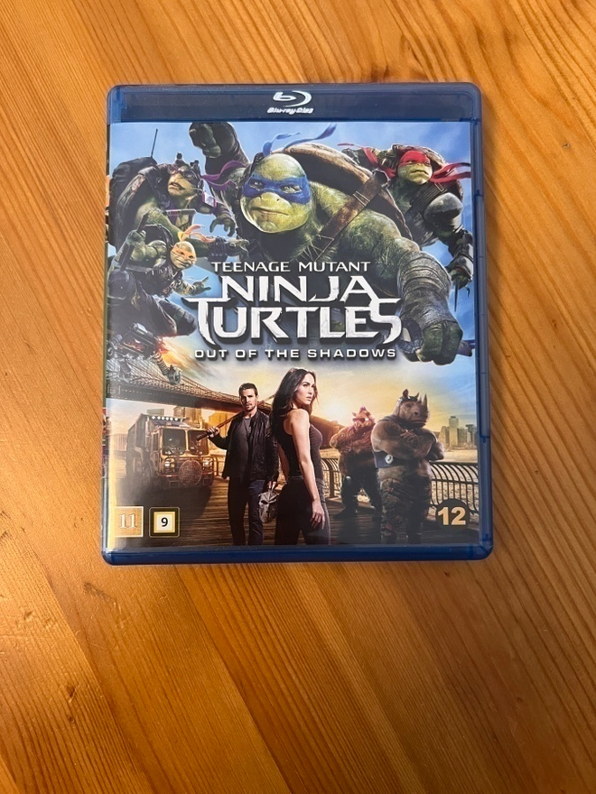 Teenage mutant ninja turtles out of the shadows  blu-ray
