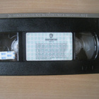 VALKOINEN METSÄSTÄJÄ MUSTA SYDÄN (VHS/FIX) - pikkukuva 4