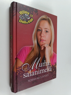 Norah McClintock : Murha salanimellä