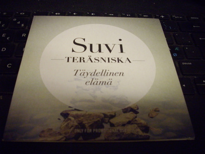 CDS : Suvi Teräsniska : Täydellinen elämä ( SIS.PK )