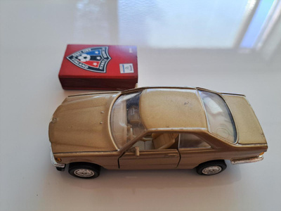 Keräilyauto: Mercedes Benz 560 SEC 1980-luku
