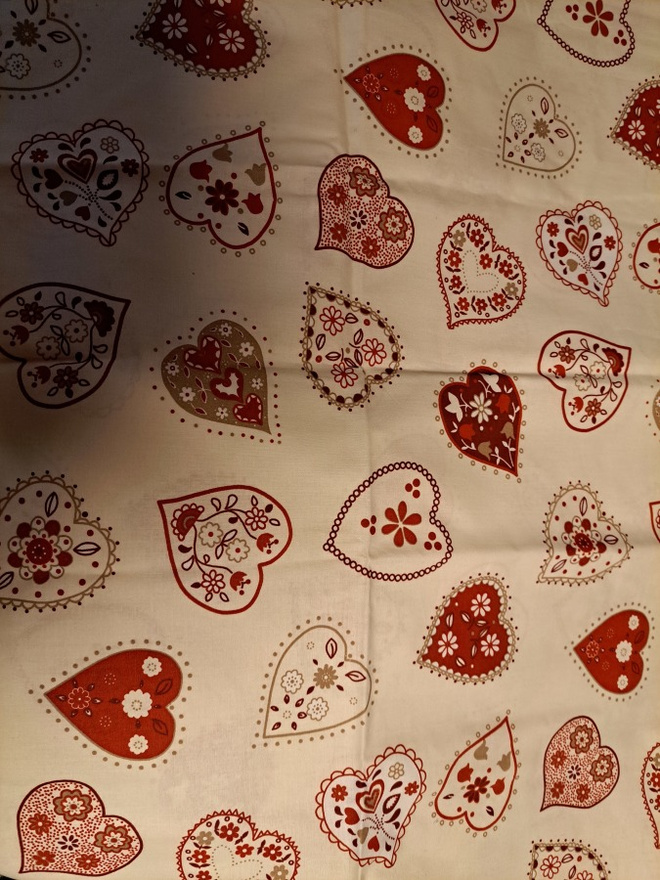 Sydänkuvioinen puuvillakangas 160x52cm