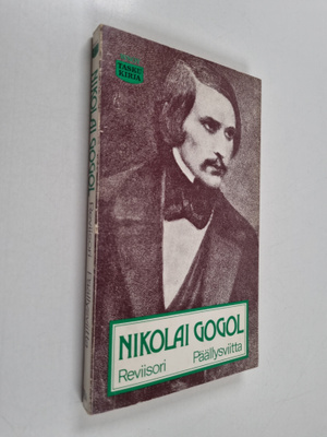 Nikolai Gogol : Reviisori ; Päällysviitta