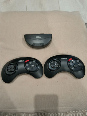 Sega Mega Drive: 2 alkuperäistä langatonta ohjainta
