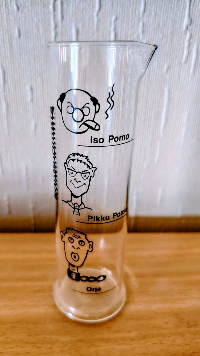 Humoristinen alkoholi mitta
