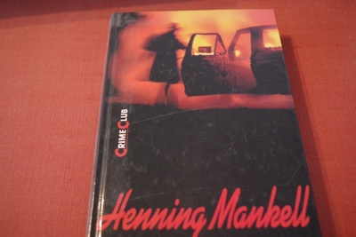 Henning Mankell: Hymyilevä mies (1996)