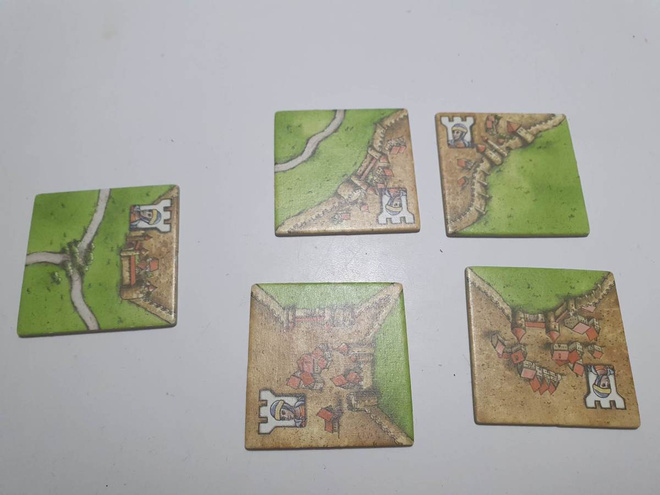 Varaosia CARCASSONNE Pelilaatta Linnanneito
