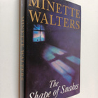 Minette Walters : The shape of snakes - pikkukuva 1