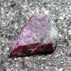 Rubiini kide 25.18ct 26mm hyvä riipus muoto Longido Tansania - pikkukuva 2