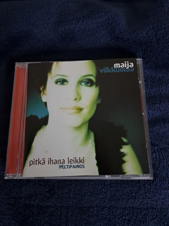 Maija Vilkkumaa Pitkä ihana leikki peltipainos cd