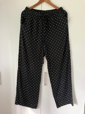@ Uniqlo pilkulliset housut M-L @