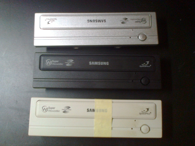 Samsung SH-S222L/RSMS DVD-aseman etupaneeli