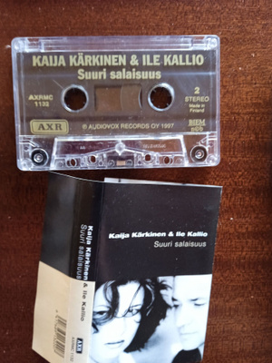 C- KASETTI: KAIJA KÄRKINEN & ILE KALLIO : SUURI SALAISUUS
