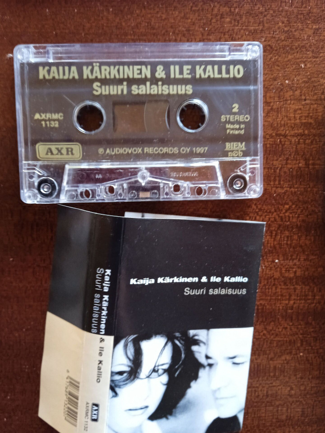 C- KASETTI: KAIJA KÄRKINEN & ILE KALLIO : SUURI SALAISUUS