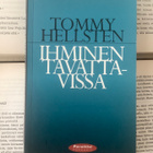 Tommy Hellsten - Ihminen tavattavissa (pokkari) - pikkukuva 1