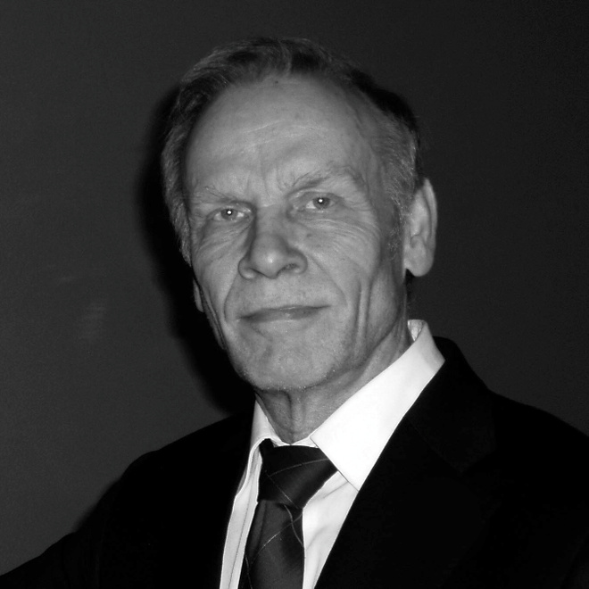 Jorma Hynninen  lehtileikkeitä