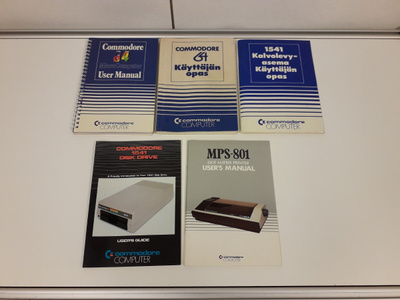 Commodore 64, 5kpl manuaaleja (kirja)