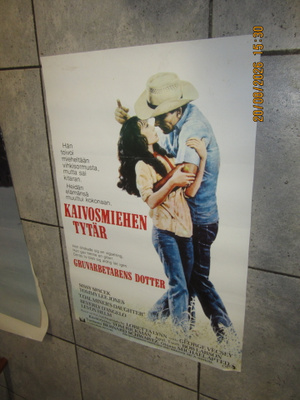 Alkuperäinen KAIVOSMIEHEN TYTÄR (1980) juliste - Myrskylän K