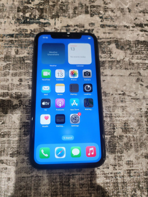 Iphone 11 puhelin