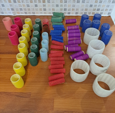 Iso määrä tarrapapiljotteja