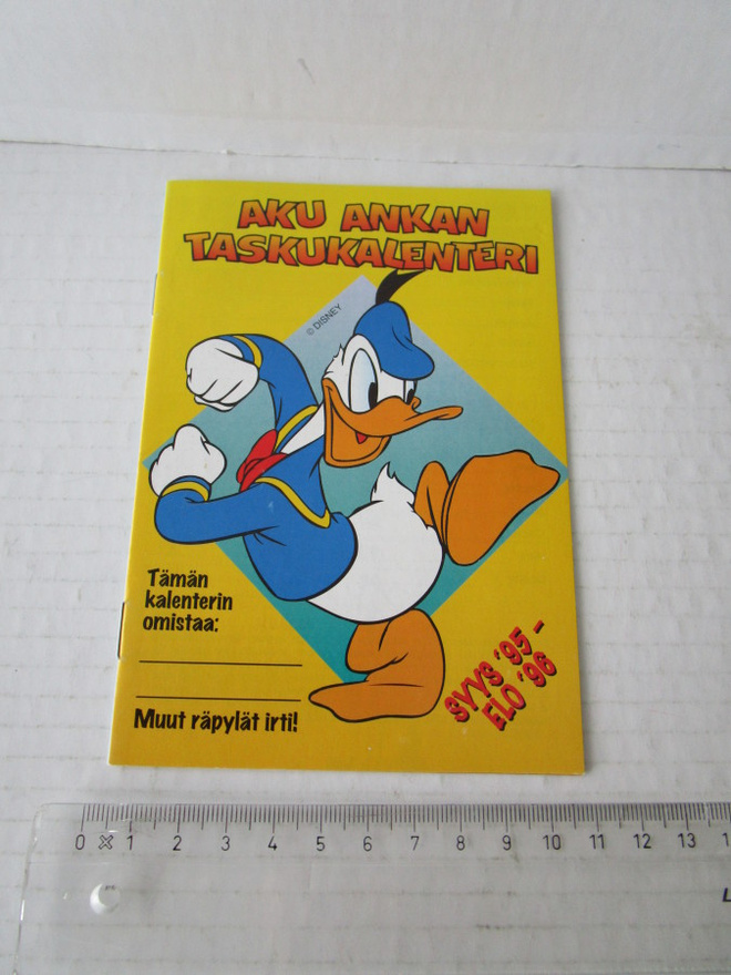 Aku Ankan taskukalenteri syys/ -95- elo/-96