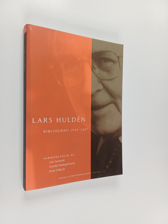 Lari Assmuth ym. : Lars Hulden. Bibliografi 1949-2007 sam...