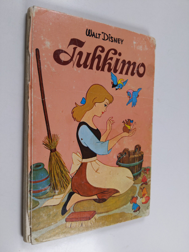 Walt Disney : Tuhkimo
