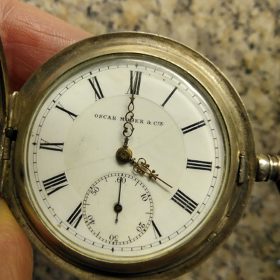 Taskukello Oscar Moser&Cie