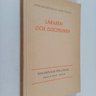 Sven Holmstrand : Läraren och disciplinen - pikkukuva 1