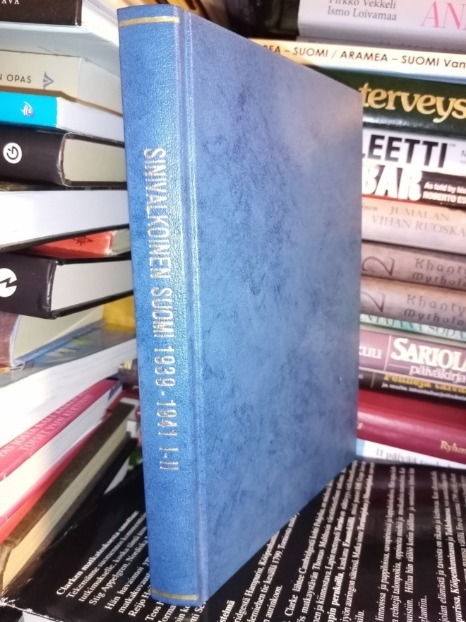 SINIVALKOINEN SUOMI  I -  II ( SIS POSTIKULU  )