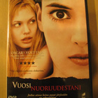 VUOSI NUORUUDESTANI ( Angelina Jolie ) - pikkukuva 1