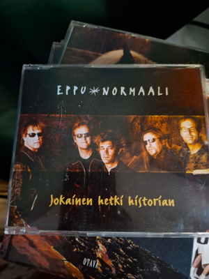 Eppu normaali Jokainen hetki historian CDS