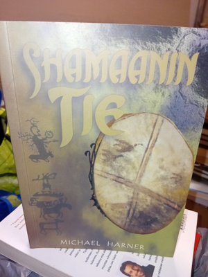 Michael Harner : Shamaanin tie ( SIS POSTIKULU  )