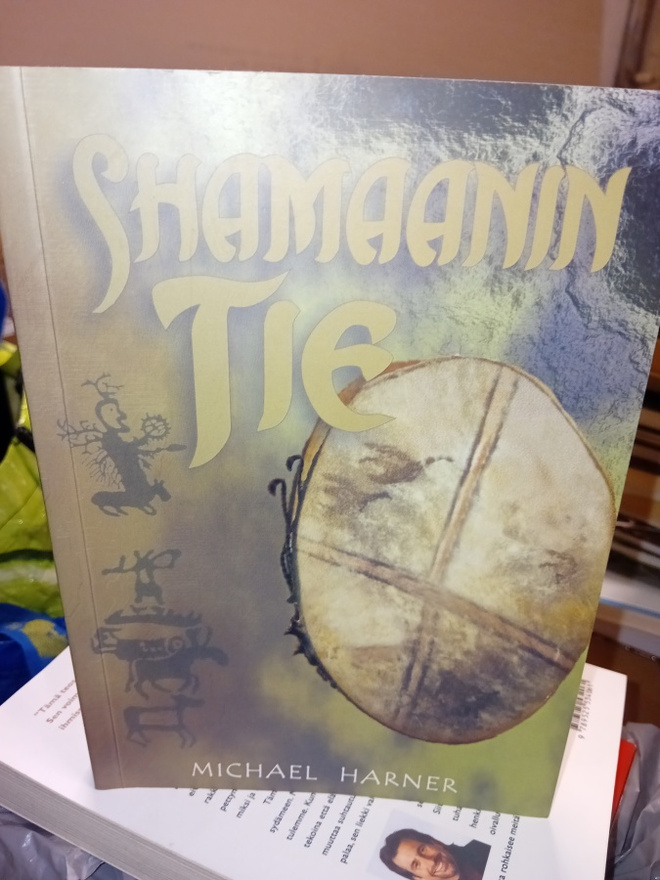 Michael Harner : Shamaanin tie ( SIS POSTIKULU  )