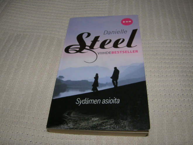 Danielle Steel Sydämen asioita  -pok