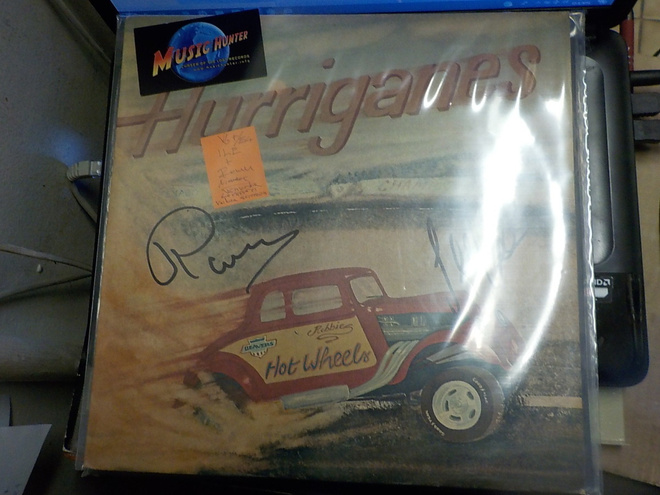 HURRIGANES HOT WHEEKS LP + REMUN JA ILEN  NIMMARIT