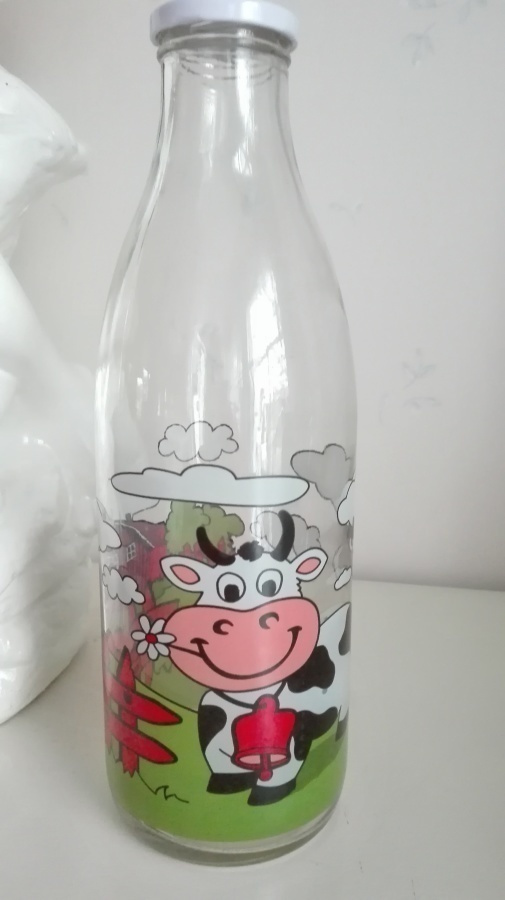 HASSU LEHMÄAIHEINEN LASIPULLO, TILAVUUS 1 l