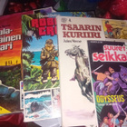 10 kpl kokoelma nuorisokirjoja sarjakuvina ym ( SIS POSTIKUL - pikkukuva 2