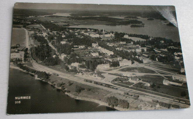 Nurmes 916, keskustaa, etual. junavaunut, Velj. Karhumäki