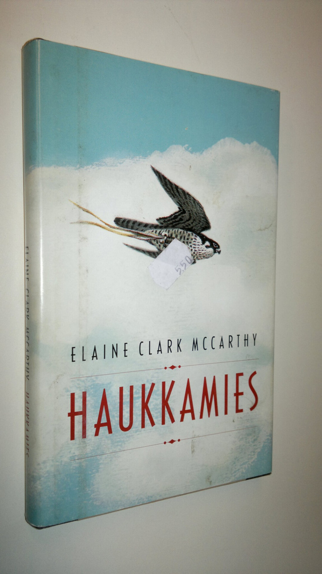 Elaine Clark McCarthy : Haukkamies