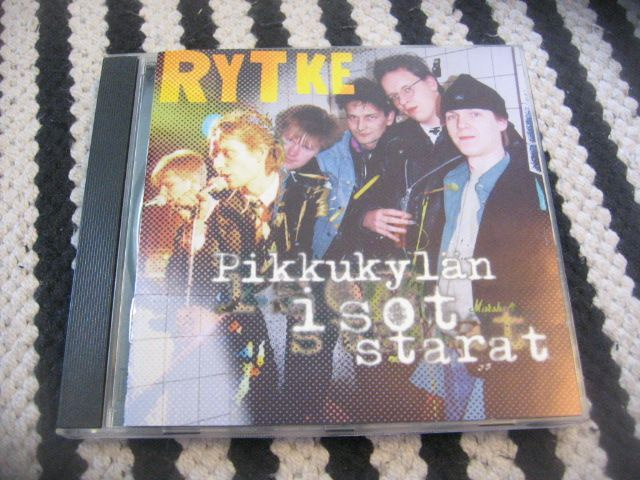 Rytke - Pikkukylän isot starat